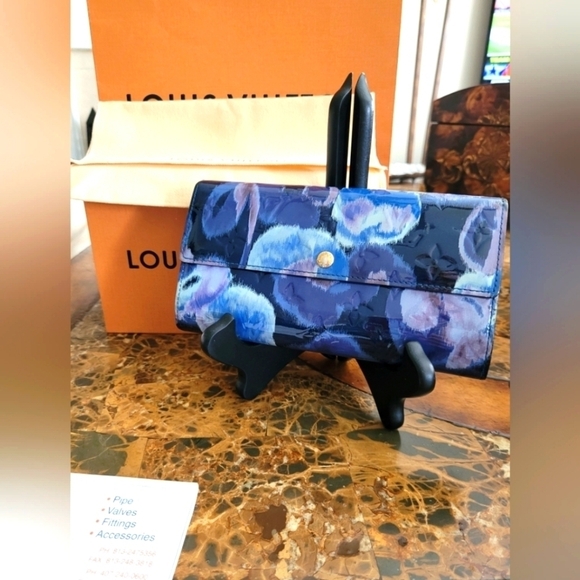 Louis Vuitton Blue Vernis Ikat wallet - Picture 8 of 8